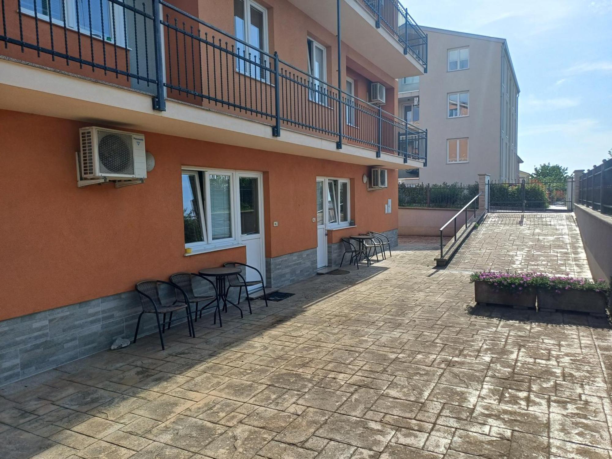 Appartamento The Orange House Izola Esterno foto