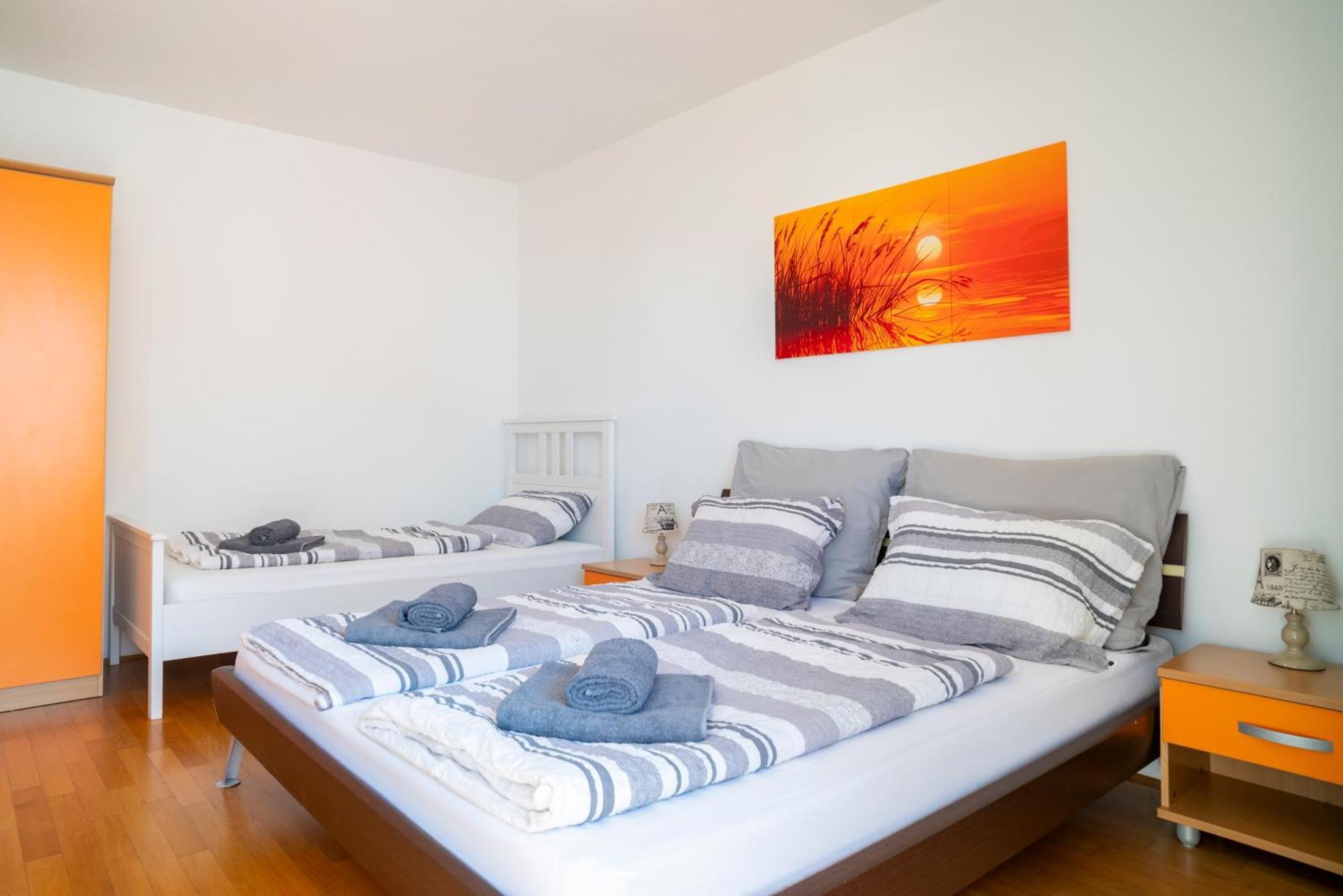 Appartamento The Orange House Izola Esterno foto